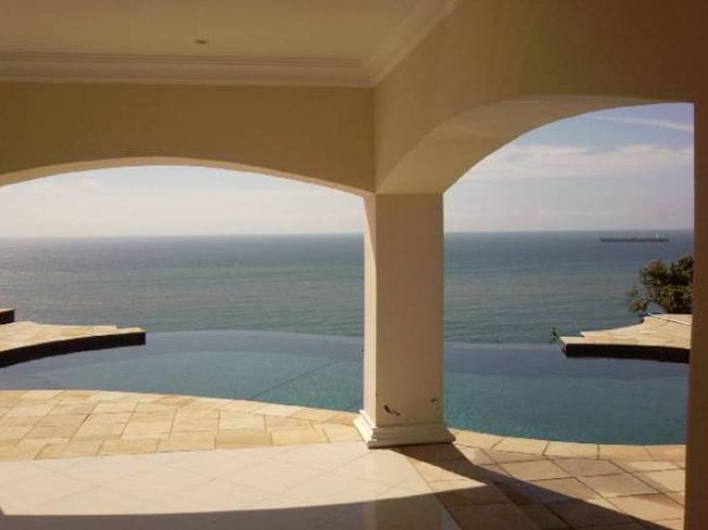Luxury Beach Apartments Amanzimtoti Buitenkant foto