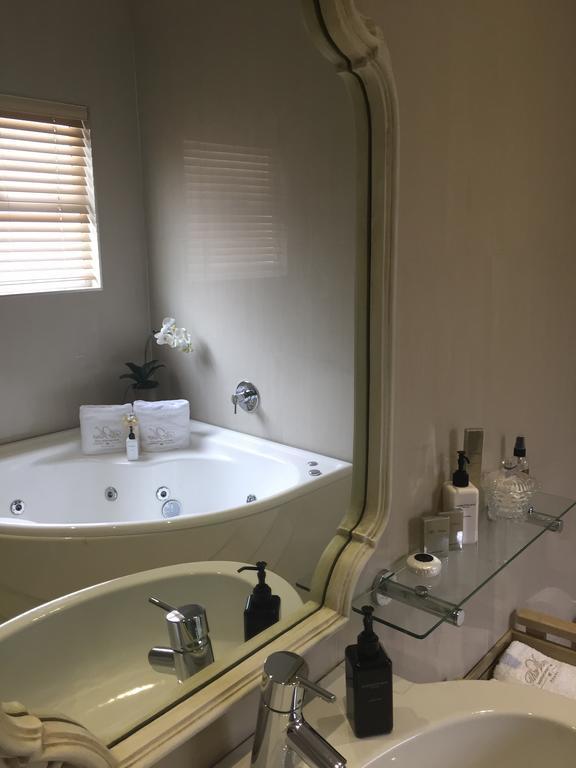 Luxury Beach Apartments Amanzimtoti Buitenkant foto